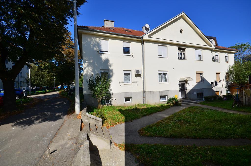 Lisinski Apartment With Private Parking Zagreb Room photo