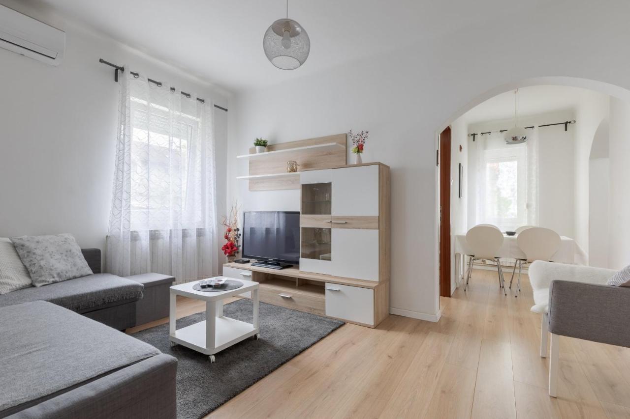 Lisinski Apartment With Private Parking Zagreb Exterior photo